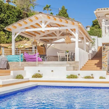 Luxury With Beautiful Sea View & Jacuzzi Villa Benalmádena